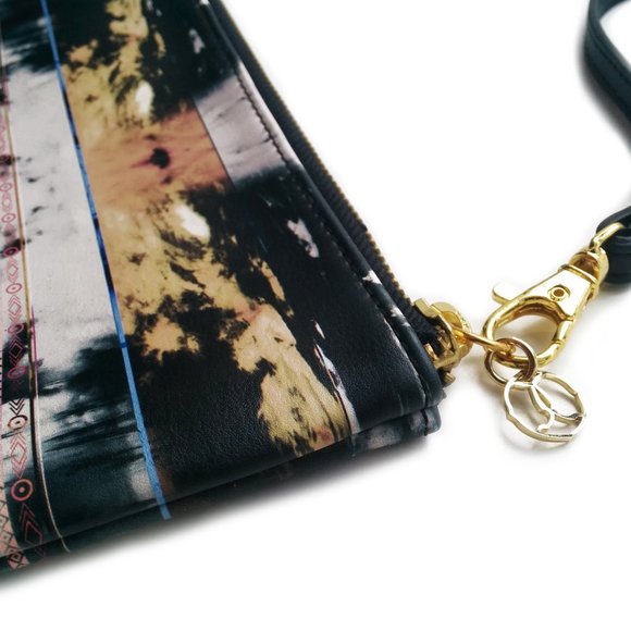 Zip CLUTCH, Sophisticated Evening Plus Daytime Bag - Picture 3 of 4